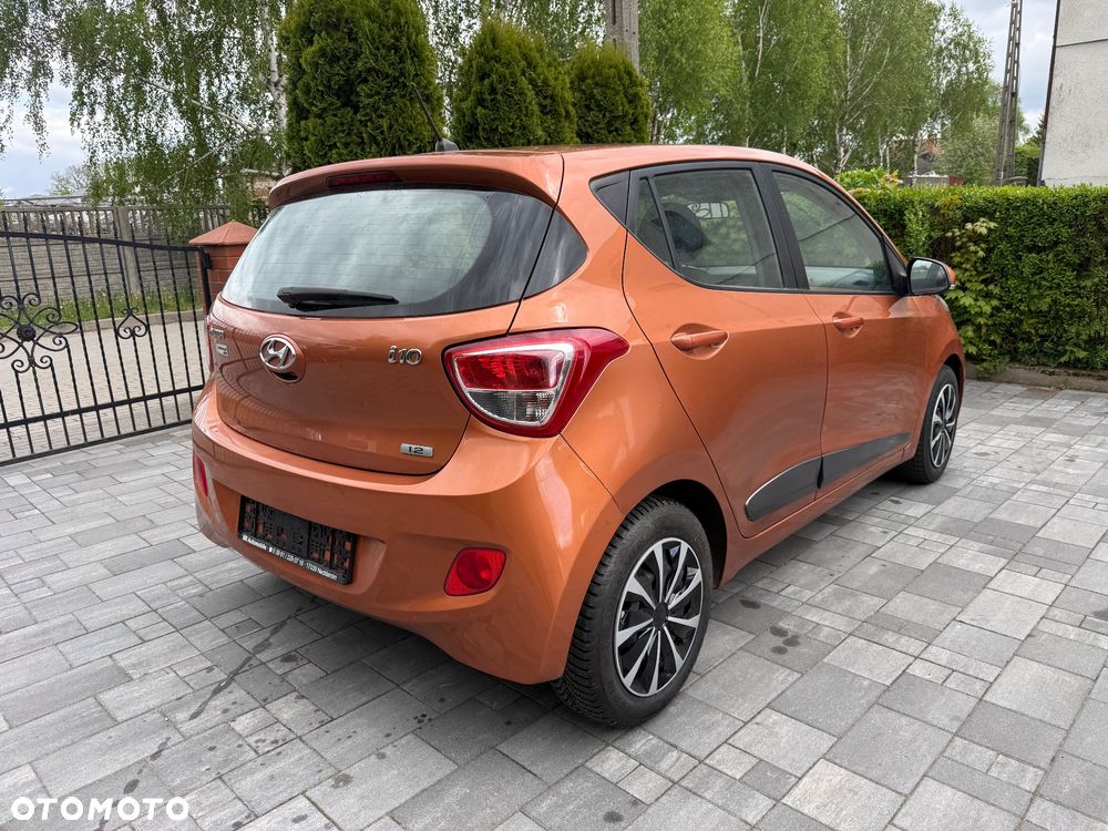 Hyundai i10 1.2 Fifa World Cup Edition - 10