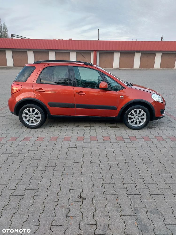 Suzuki SX4 1.9 DDiS DPF 4x2 Comfort - 2