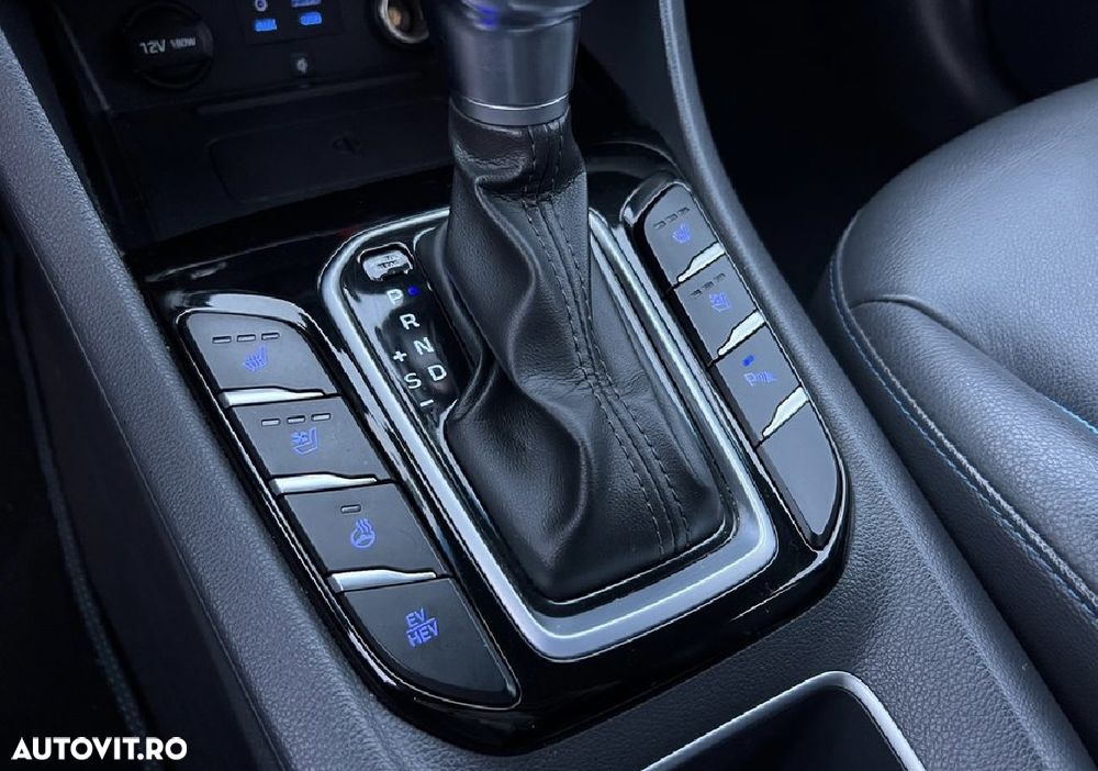 Hyundai IONIQ 1.6 GDI Premium - 11
