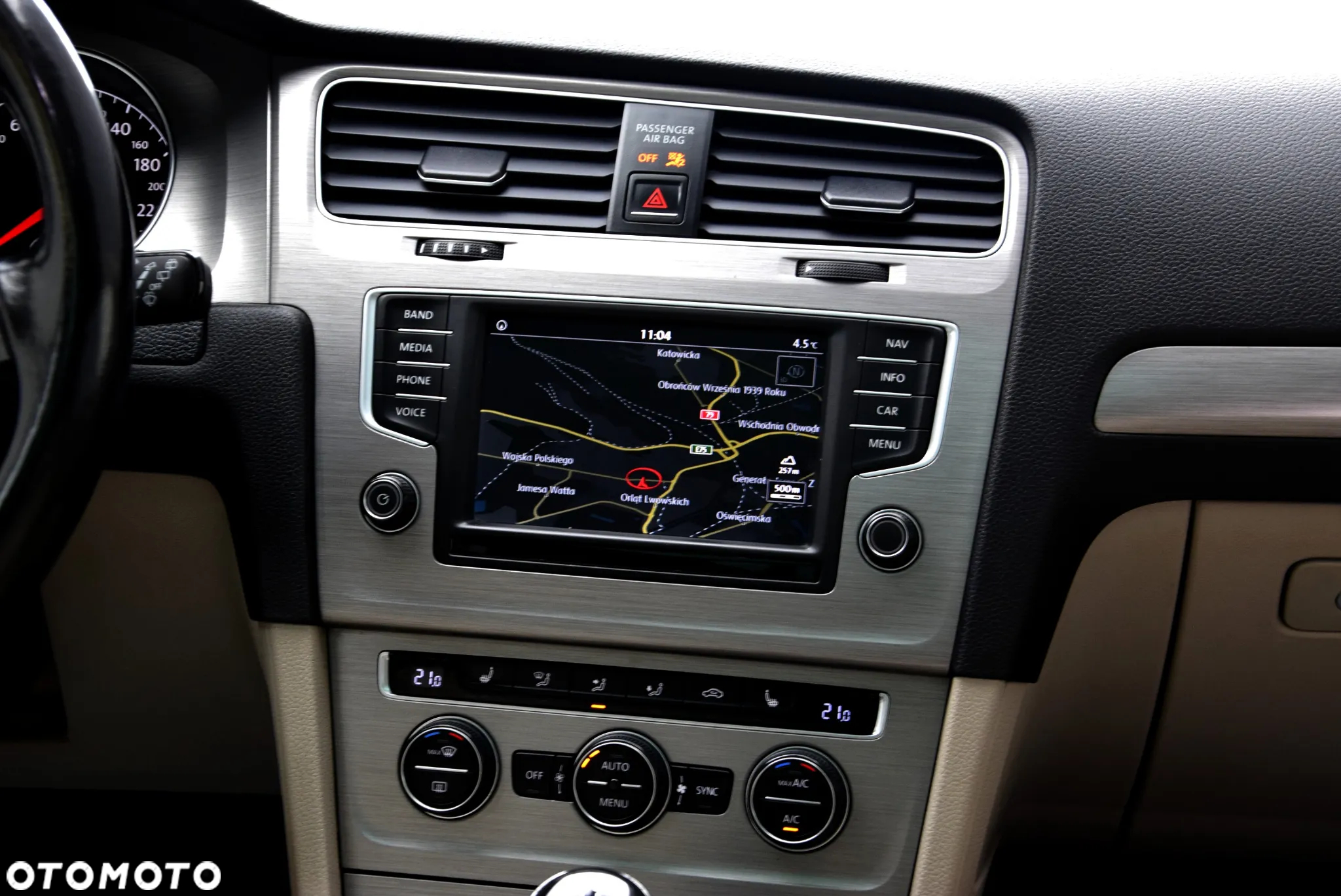 Volkswagen Golf - 17