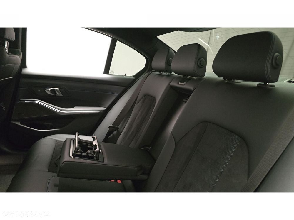 BMW Seria 3 - 23