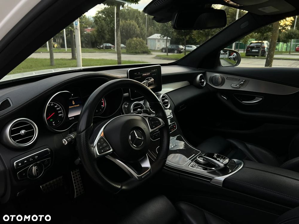 Mercedes-Benz Klasa C AMG 43 4Matic 9G-TRONIC - 24