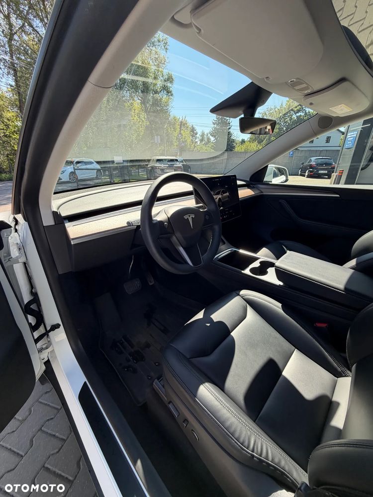 Tesla Model Y RWD - 4