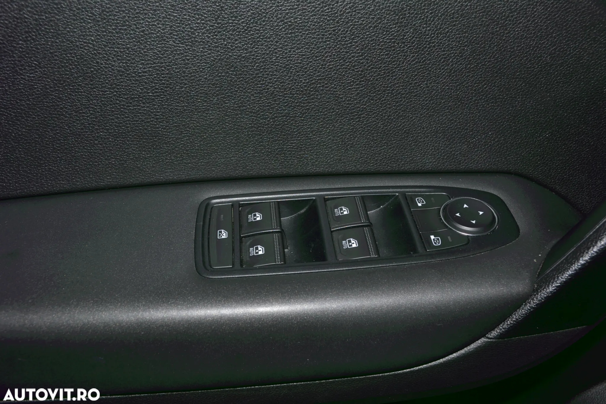 Renault Captur E-Tech PHEV 160 Equilibre - 17