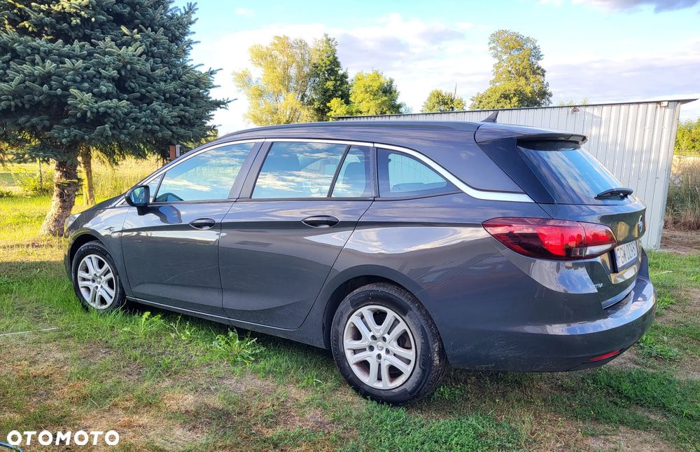 Opel Astra IV 1.6 CDTI Cosmo - 3