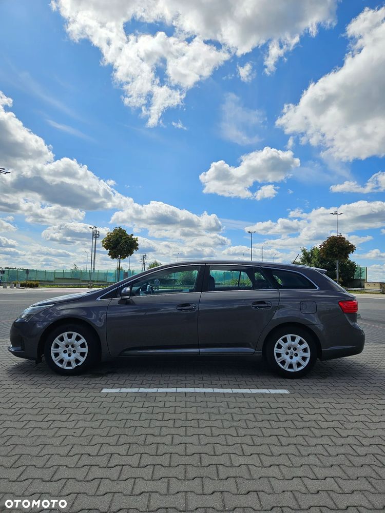 Toyota Avensis 1.8 Active - 4