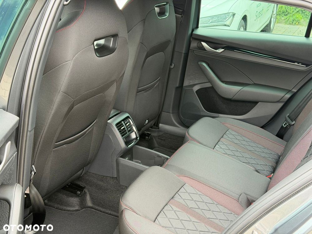 Skoda Octavia 2.0 TSI RS DSG - 16