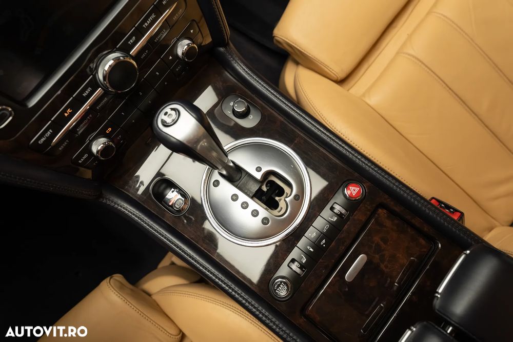 Bentley Continental Standard - 18