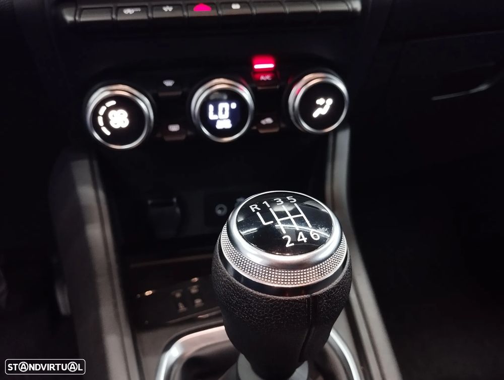 Renault Captur 1.0 TCe Techno Bi-Fuel - 40