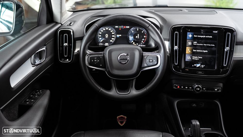 Volvo XC 40 2.0 D3 Momentum Geartronic - 33