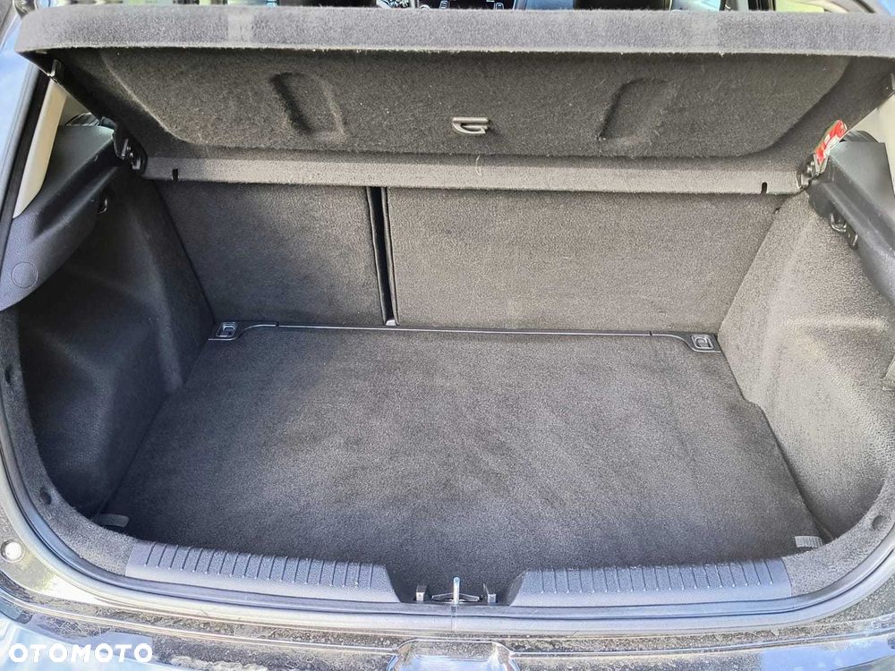 Kia Ceed - 8