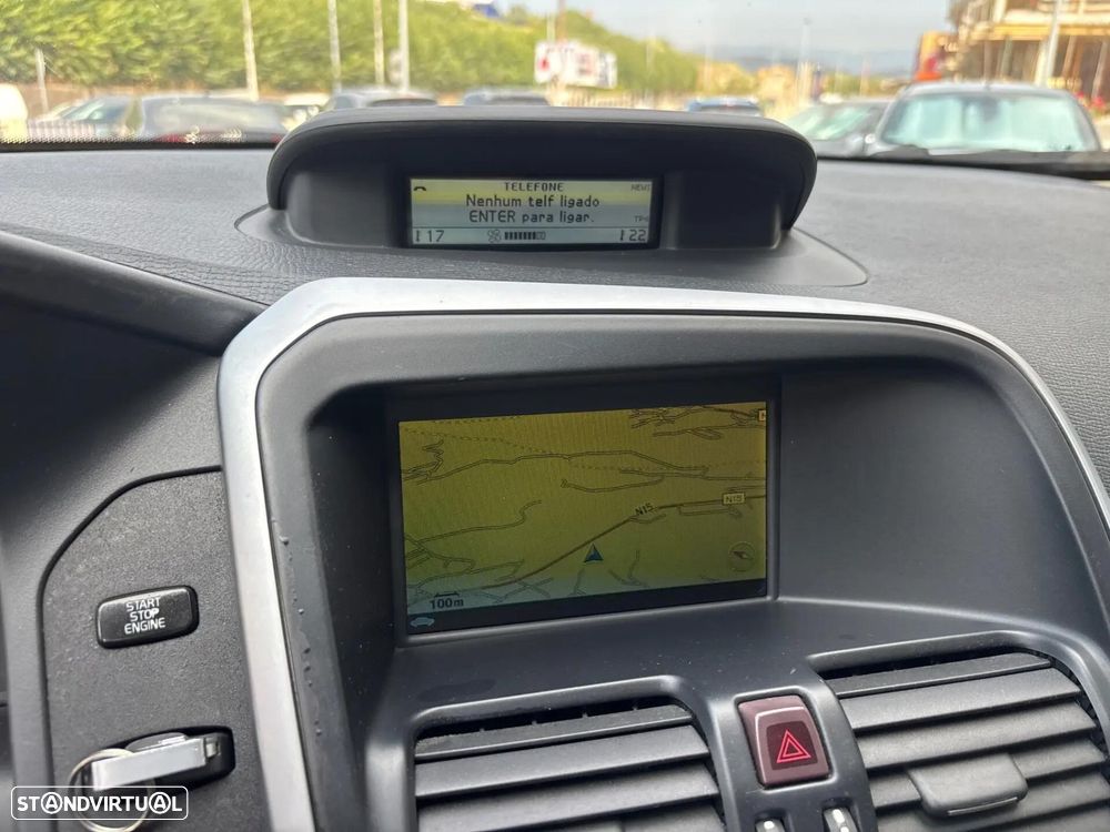 Volvo XC 60 2.4 D Drive Momentum - 5