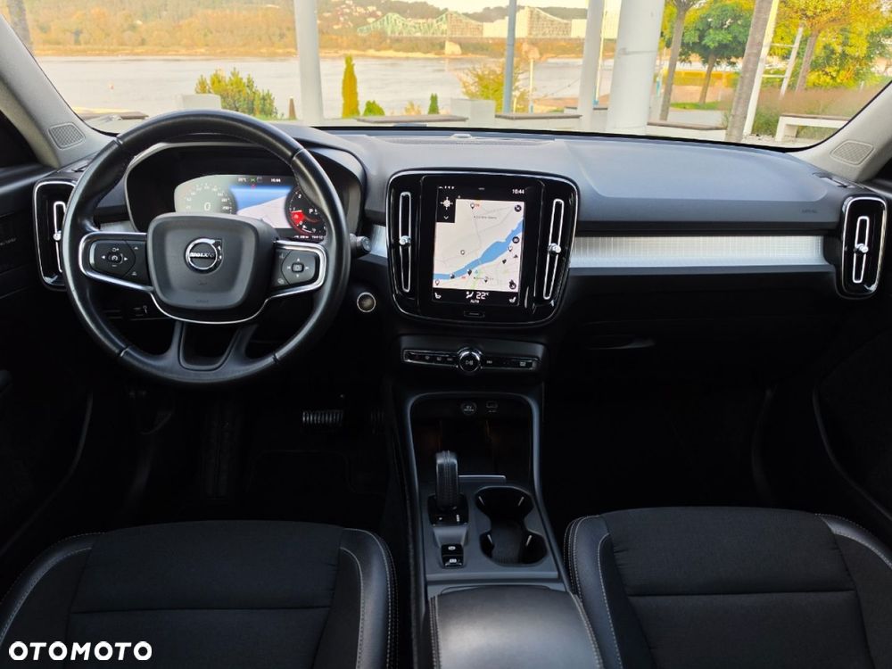 Volvo XC 40 - 30