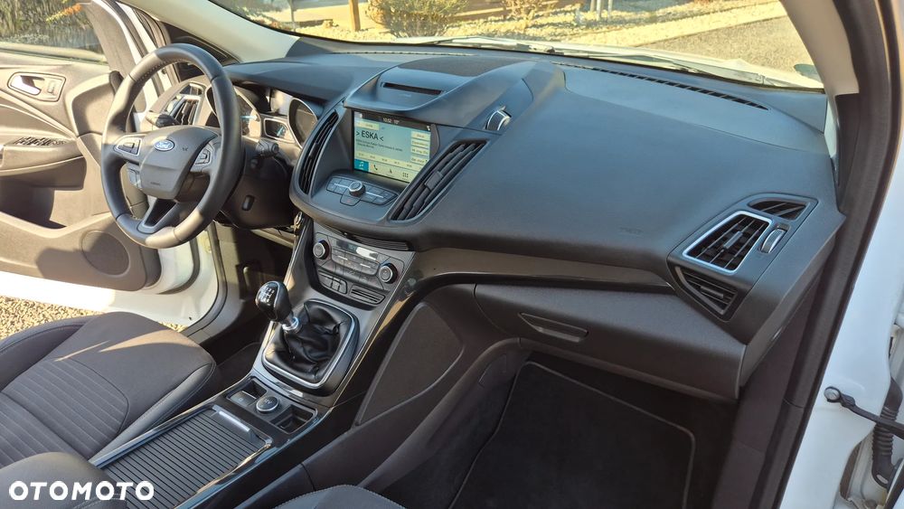 Ford Kuga 2.0 TDCi 4x2 Titanium - 35