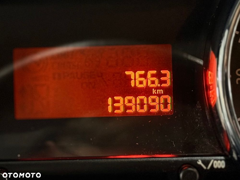 Peugeot 3008 HDi FAP 110 Active - 11