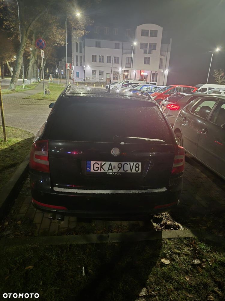Skoda Octavia 2.0 TDI CR DPF RS - 5