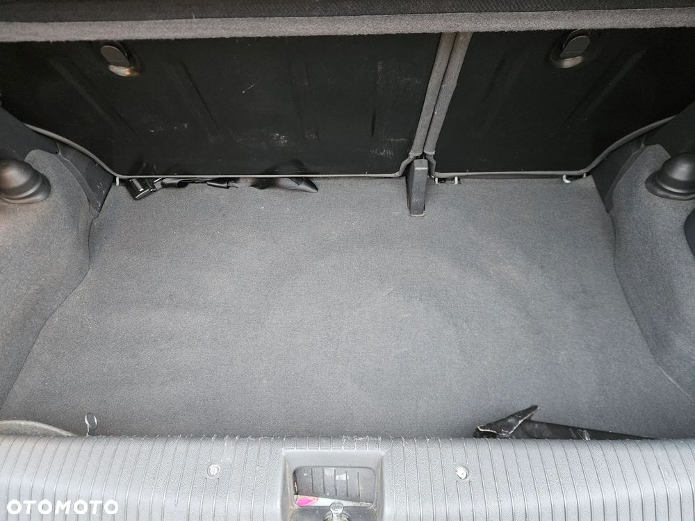 Opel Corsa 1.2 16V Comfort Easytronic - 17