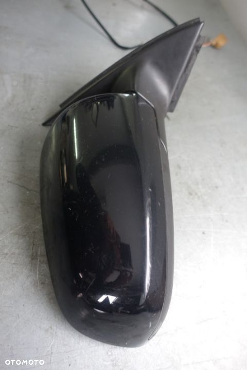 LUSTERKO PRAWE AUDI A4 B7 5PIN LC9Z - 2
