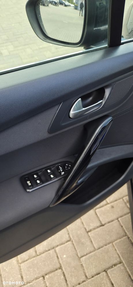 Peugeot 508 HDi FAP 140 Allure - 27