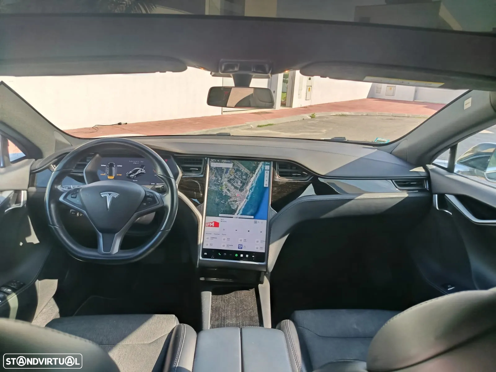 Tesla Model S - 7