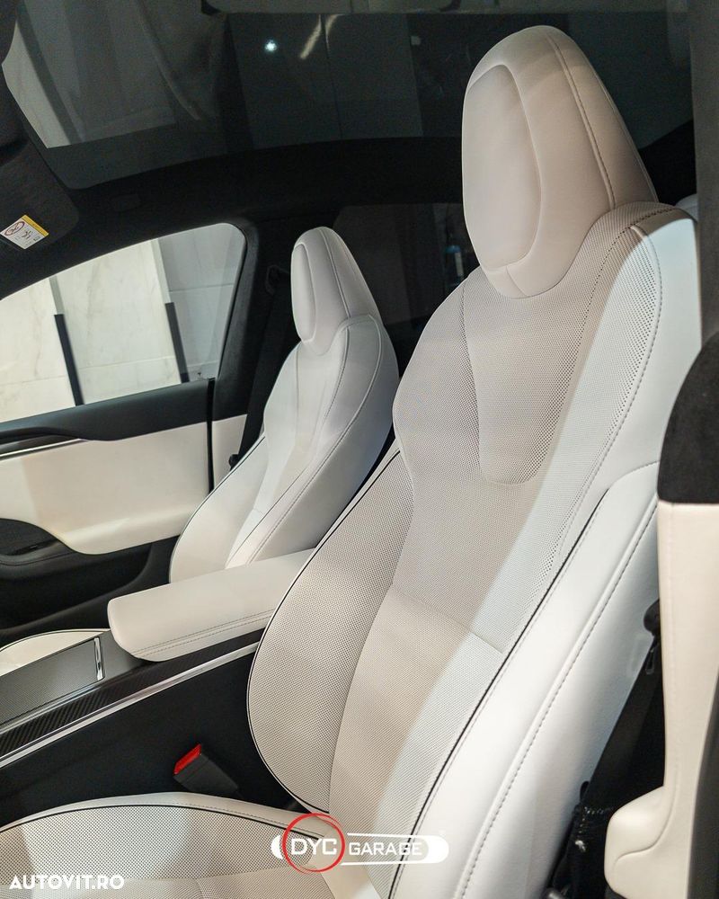 Tesla Model S Plaid - 8