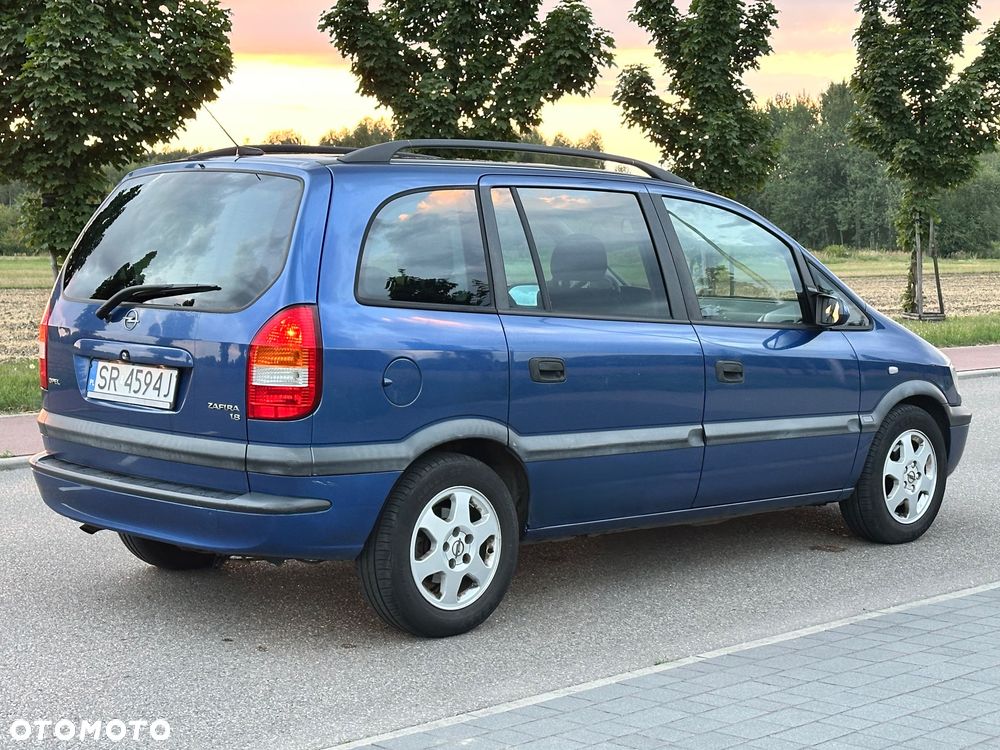 Opel Zafira 1.8 16V Elegance - 11
