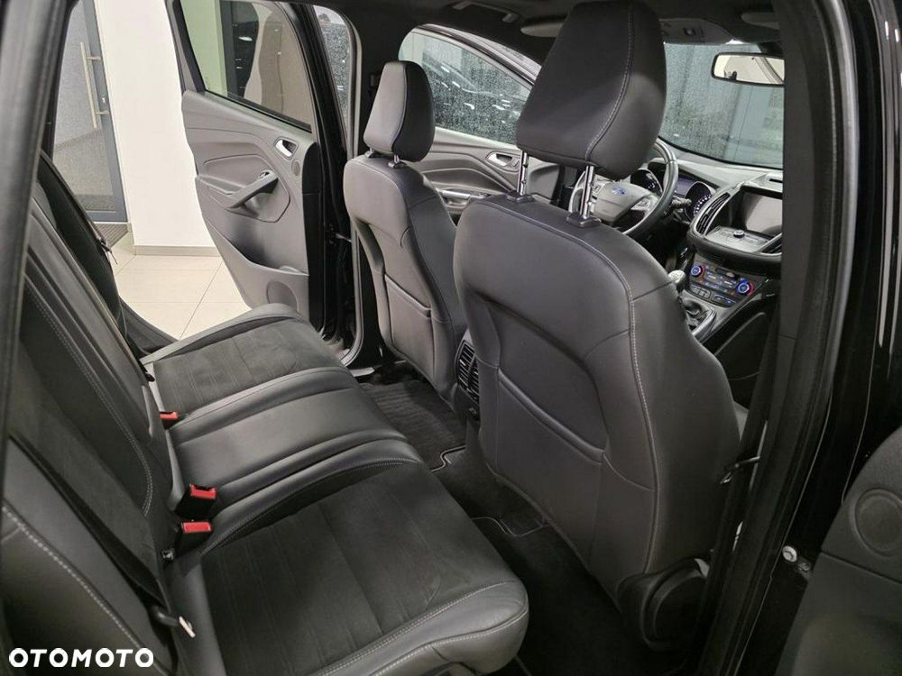 Ford Kuga 2.0 TDCi 4x2 ST-Line - 20