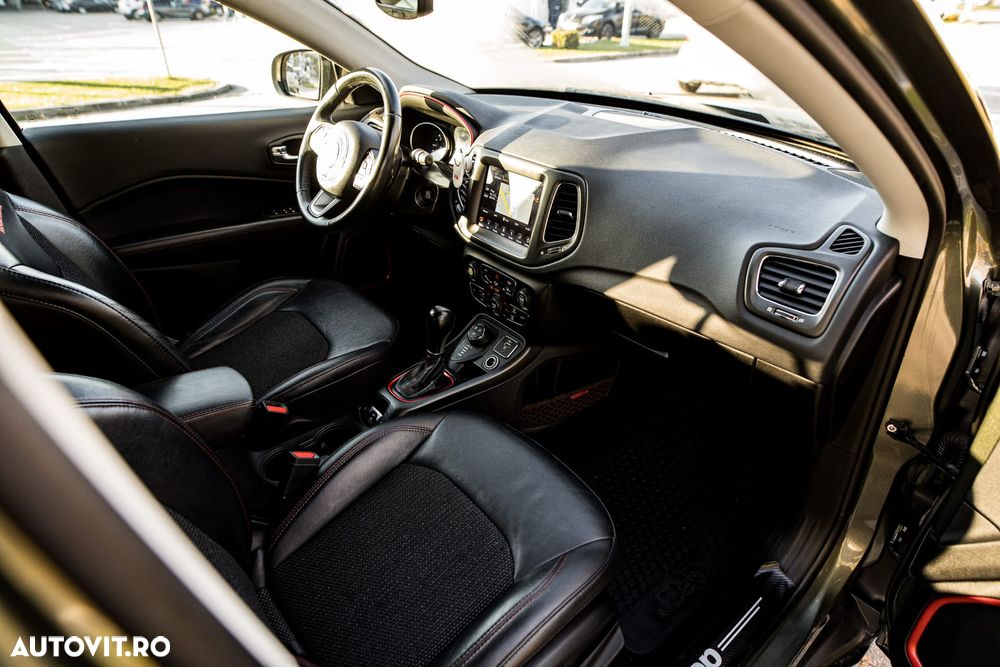 Jeep Compass 2.0 M-Jet 4x4 AT9 Low Trailhawk - 17