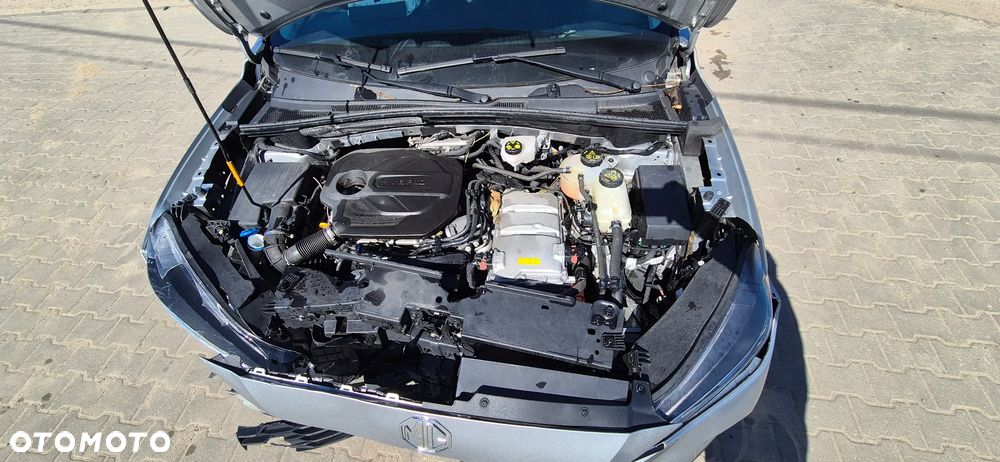 MG ZS Hybrid+ - 4
