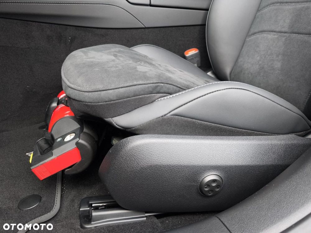 Mercedes-Benz Klasa E - 14