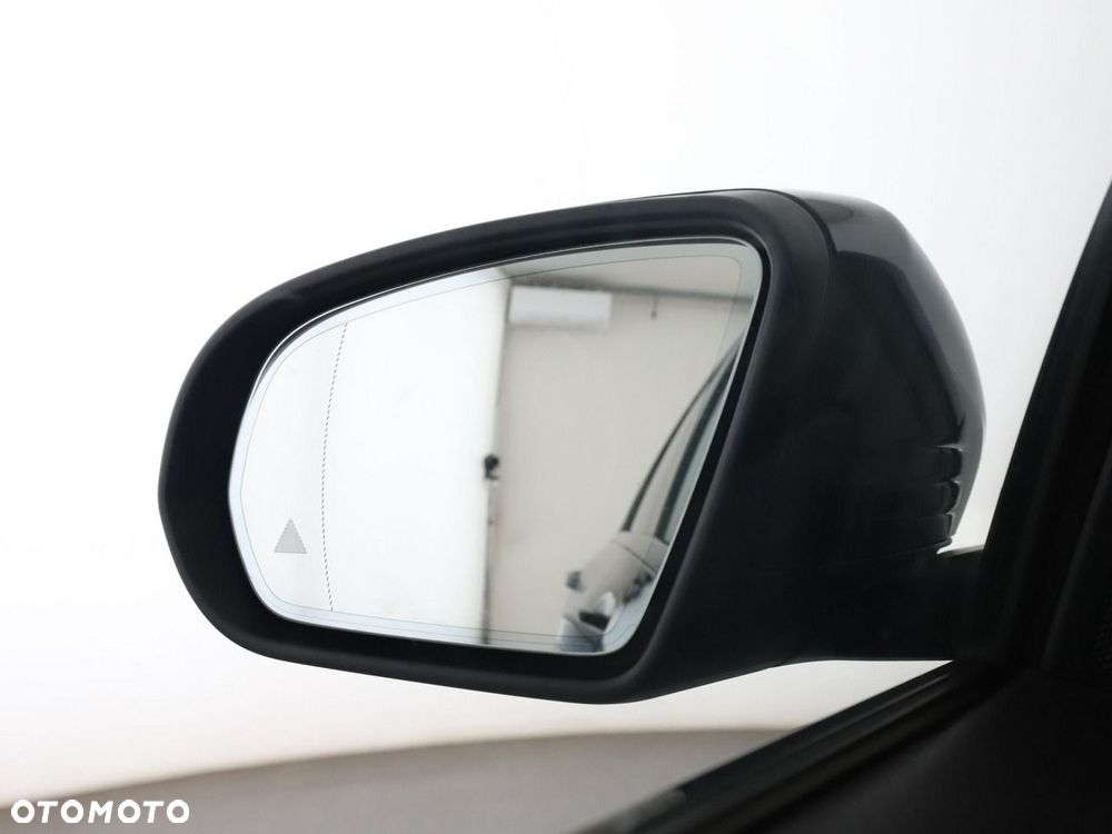 Mercedes-Benz Klasa C 300 9G-TRONIC Avantgarde - 38