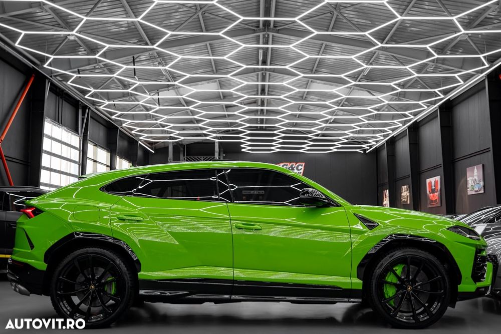 Lamborghini URUS Standard - 29