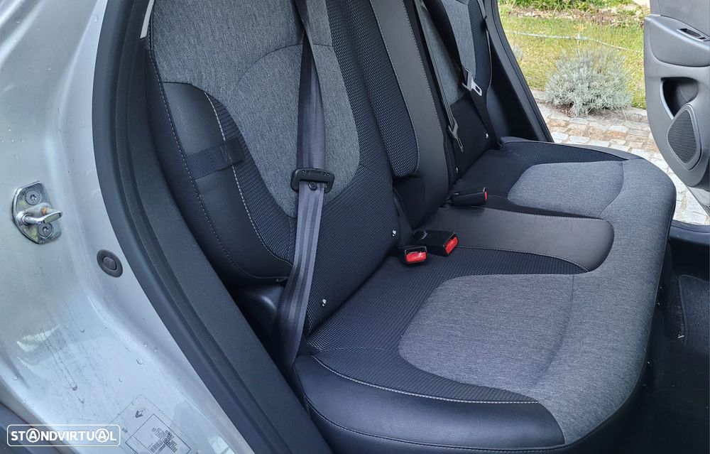 Renault Captur 1.5 dCi Exclusive XMOD - 12