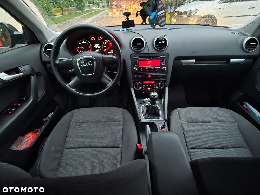 Audi A3 Sportback 1.6 TDI DPF Attraction - 10