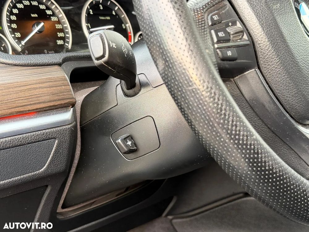 BMW Seria 5 530d xDrive Gran Turismo - 10