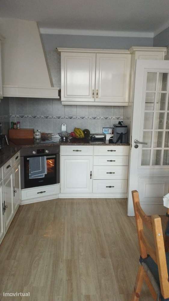 Apartamento T2 com varanda e ar condicionado - Grande imagem: 2/7
