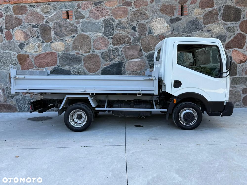 Nissan CABSTAR - 4