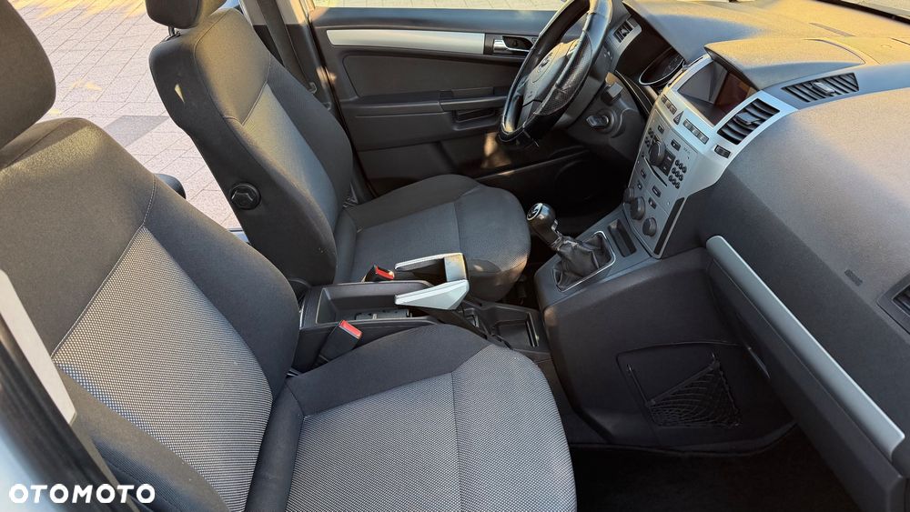 Opel Zafira 1.6 Elegance - 15