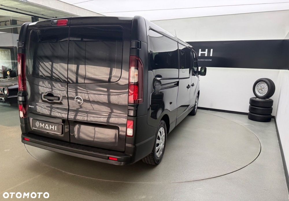 Opel Vivaro L1H1 2,7t Elegance Business - 11