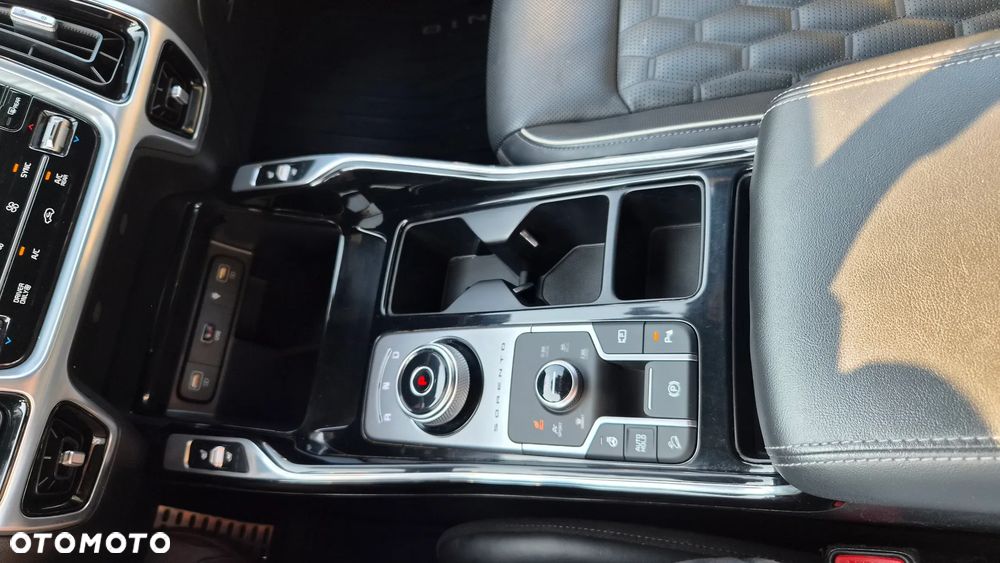 Kia Sorento 1.6 T-GDI HEV Prestige Line 4WD 7os - 12