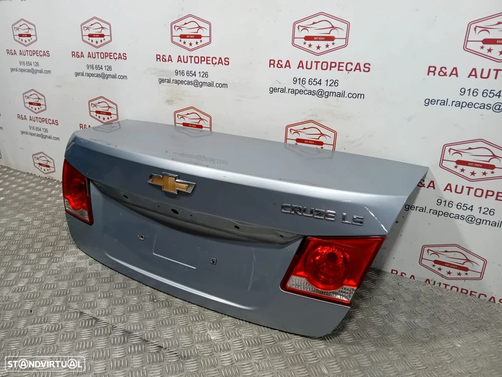 Tampa de Mala Chevrolet Cruze Original - 3