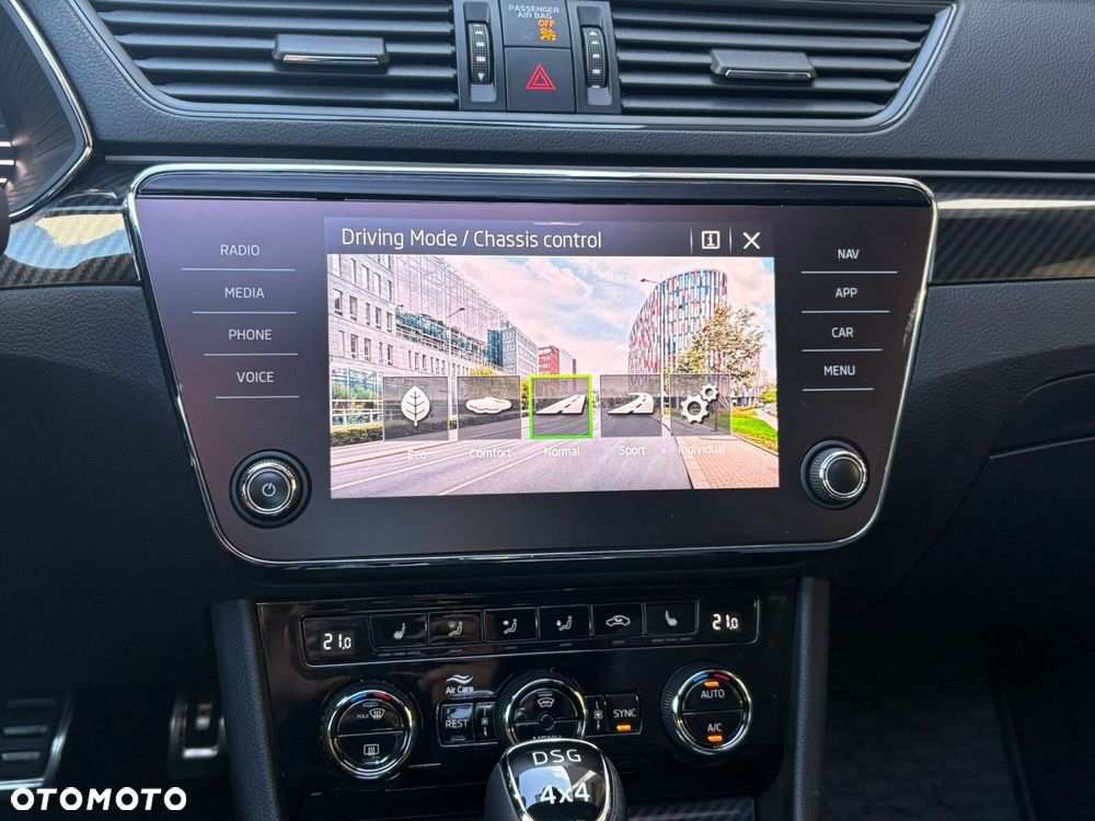 Skoda Superb 2.0 TSI 4x4 Sportline DSG - 30