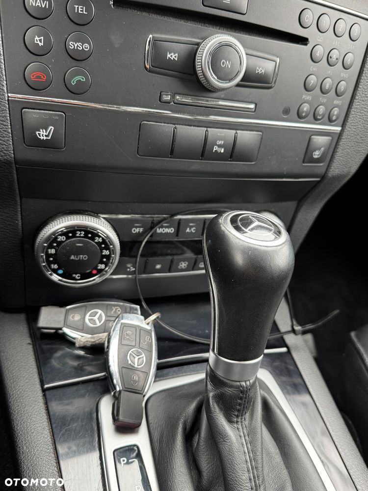 Mercedes-Benz GLK 320 CDI DPF 4Matic 7G-TRONIC - 19