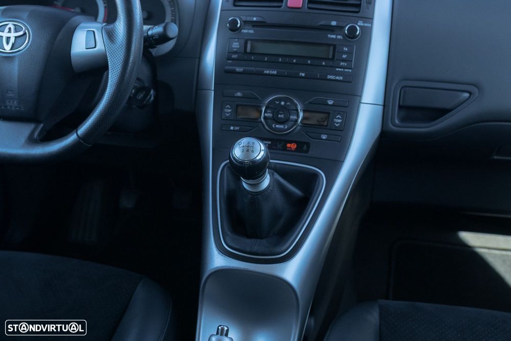 Toyota Auris 1.4 D-4D Comfort - 18