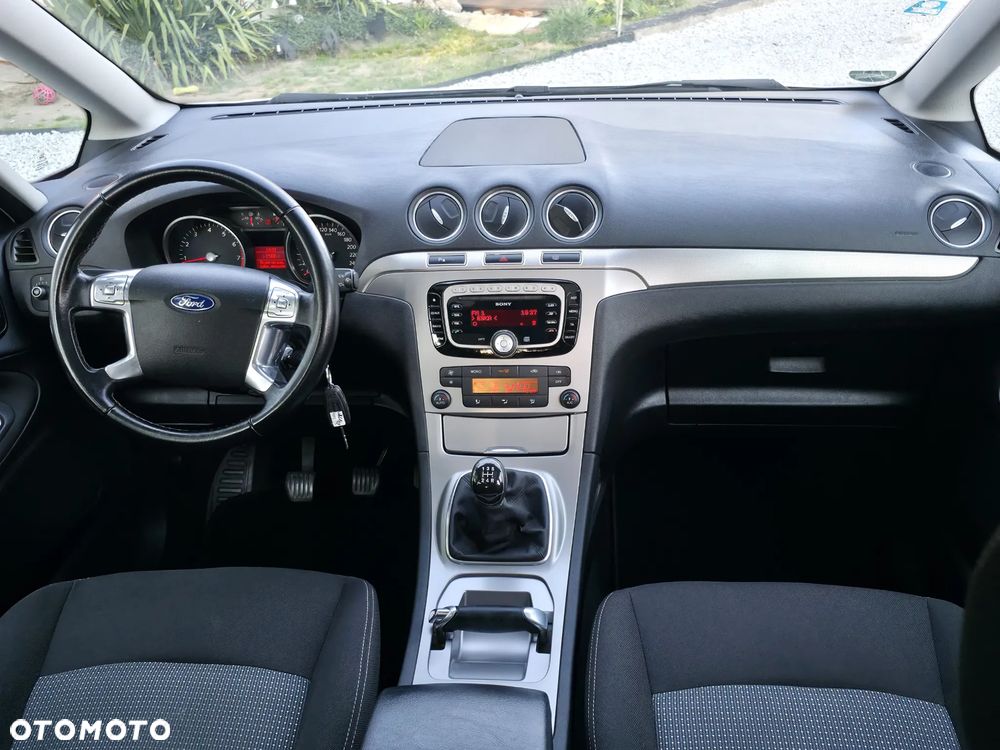 Ford Galaxy 2.0 Champions Edition - 9