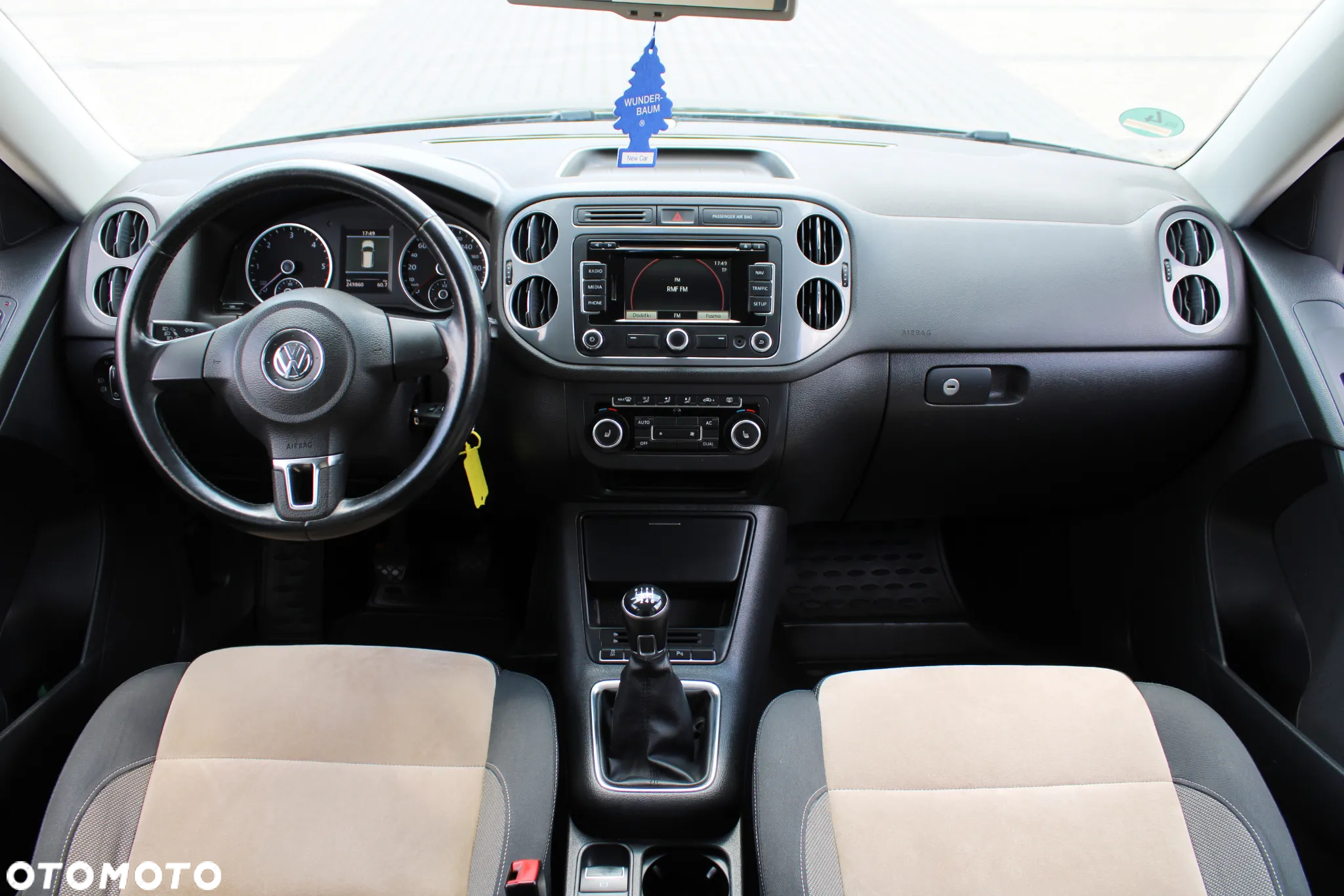 Volkswagen Tiguan - 16