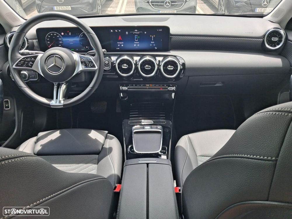 Mercedes-Benz A 250 e AMG Line - 18