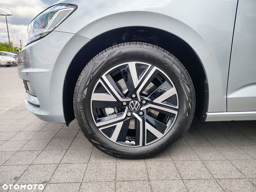 Volkswagen Touran - 11
