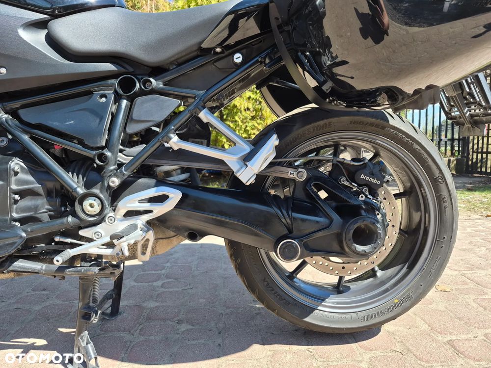 BMW R - 8