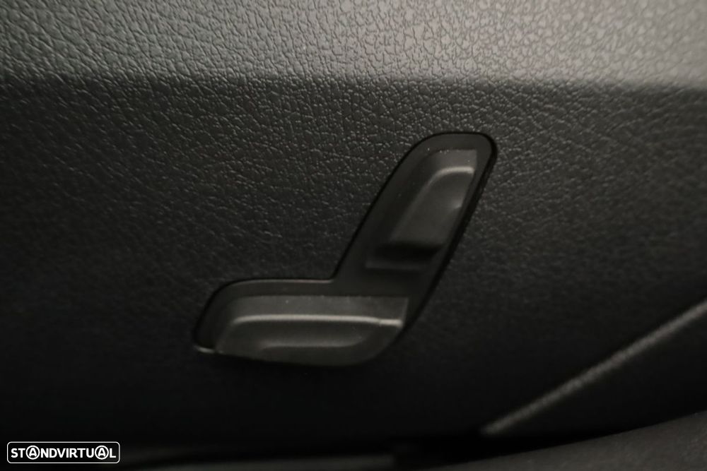 Mercedes-Benz E 300 de AMG Line - 21